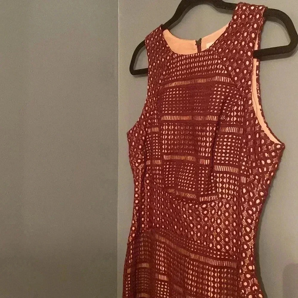 Keepsake sleeveless dress - maroon - overlay - midi dress - size L - Picture 2 of 9